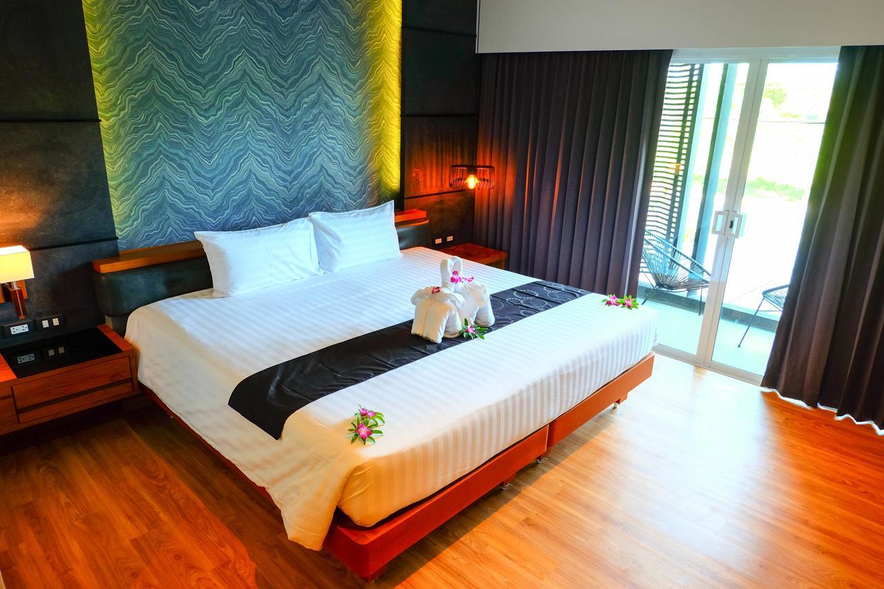 The Glory Gold Hotel Khao Lak Exterior photo